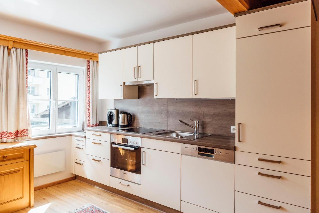 Private Suites Traunkirchen Extérieur photo