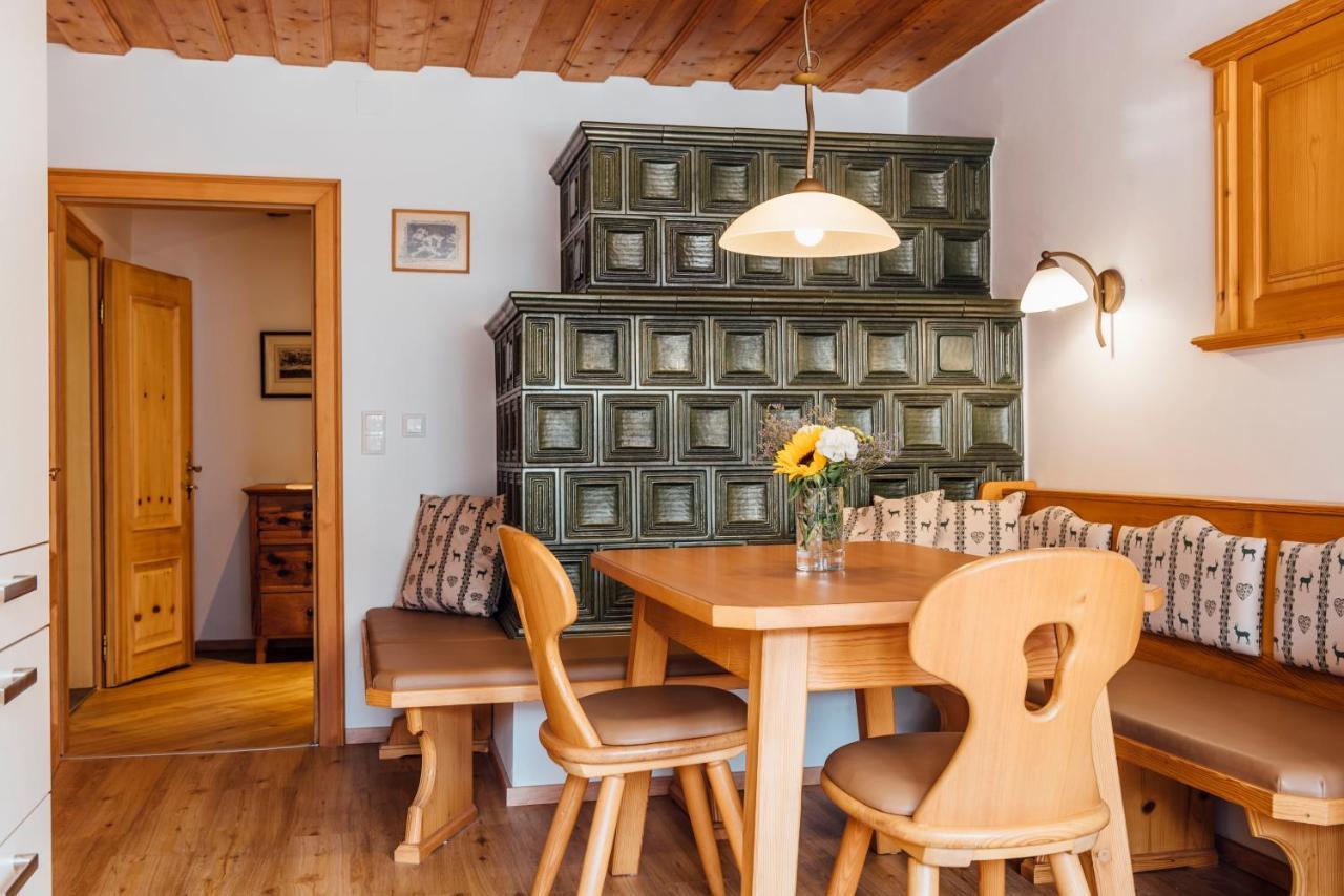 Private Suites Traunkirchen Extérieur photo
